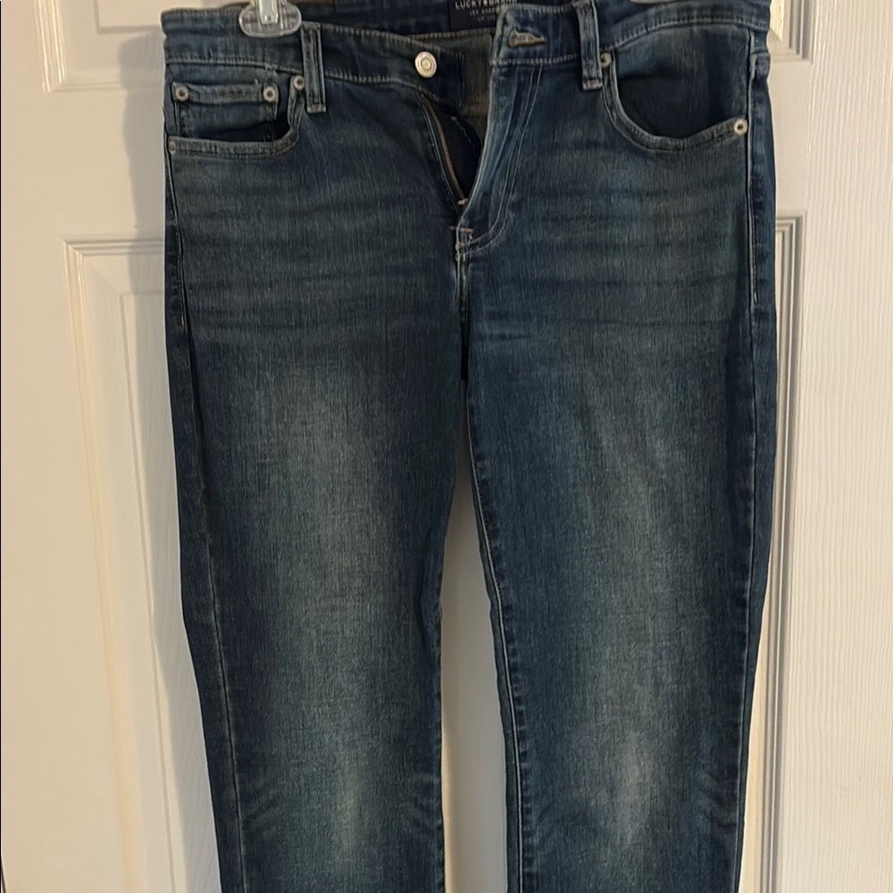 LUCKY BRAND Classic Blue Denim Women's Jeans Gently worn. Boot Cut Size 8